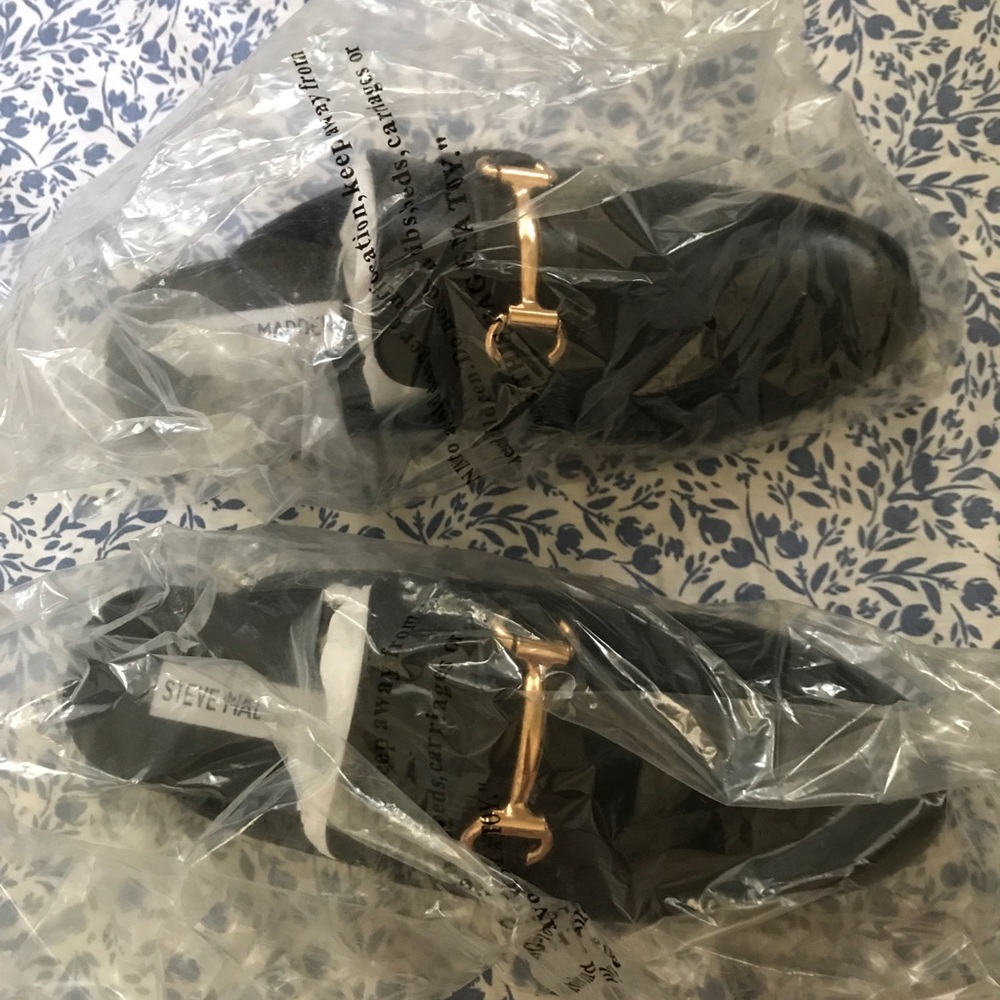 Steve Madden Kandi Flats